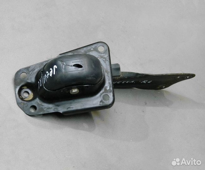 Рычаг задний левый продольный VW Jetta 5