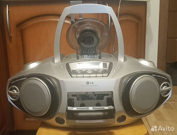 CD MP3 магнитола LG (бумбокс)