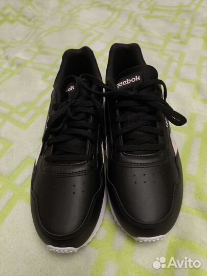 Кроссовки reebok женские новые 39