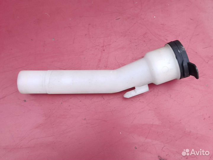 Горловина бачка стеклоомывателя Opel Astra J