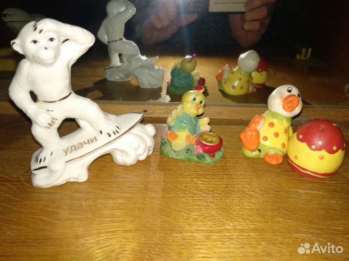 Статуэтки, копилки, сувениры