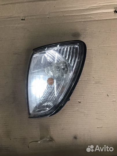 Поворотник передний левый Toyota land Cruiser 100