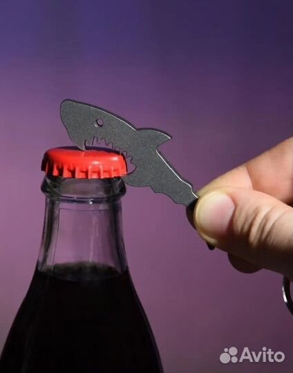 Открывашка в форме акулы