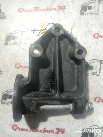 Кронштейн генератора Iveco Trakker 380 F3BE0681V