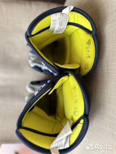 Краги хоккейные