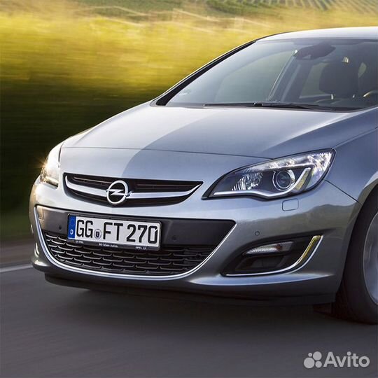 Бампер передний в цвет Opel Astra J (2012-2015)