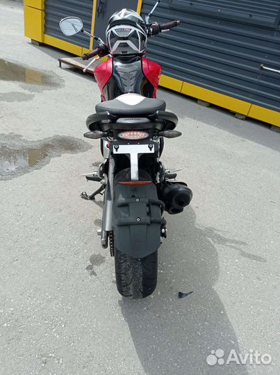 Suzuki Gladius sfv400