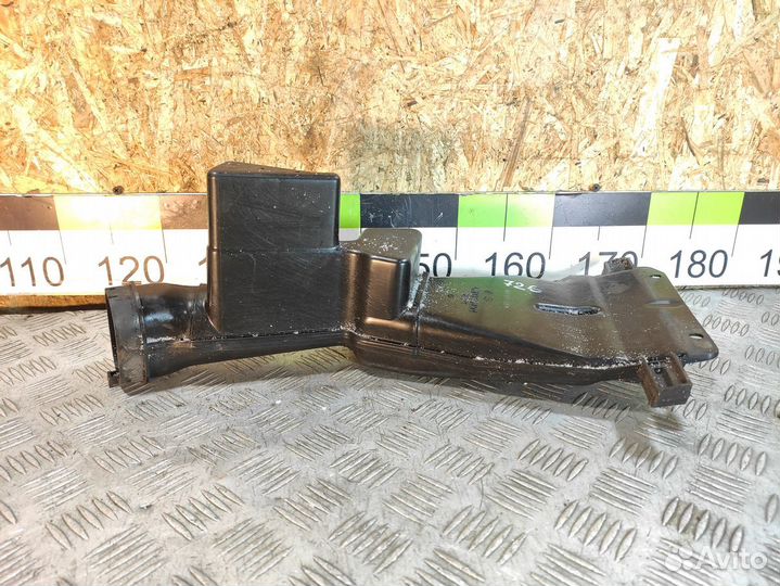 Воздухозаборник Mitsubishi Lancer 9