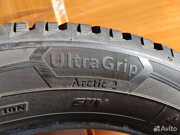 Goodyear UltraGrip Arctic 2 SUV 235/55 R19