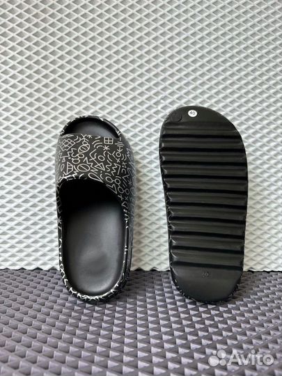 Тапочки adidas yeezy slide