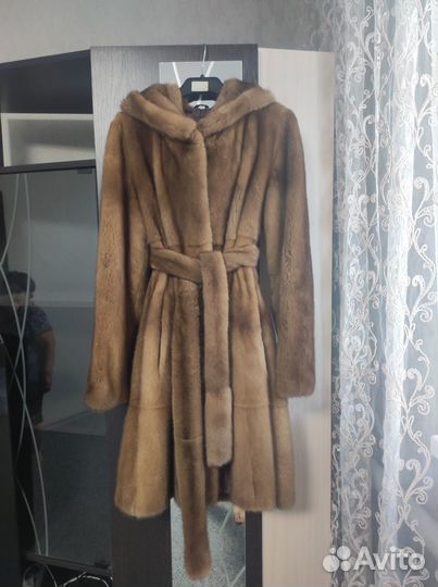 Шуба норковая с капюшоном 44 46