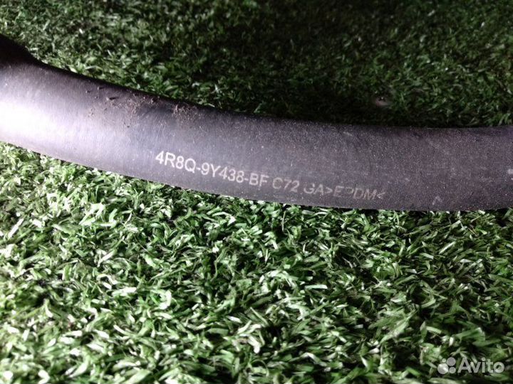 Патрубок системы охлаждения Land Rover Discovery 3