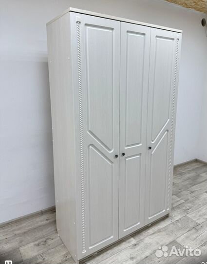 Шкаф Азалия 25 3-х створчатый