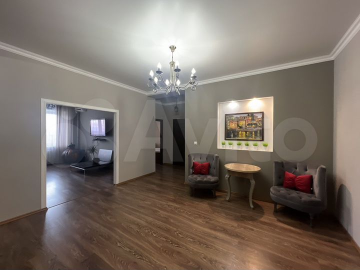3-к. квартира, 141 м², 7/10 эт.