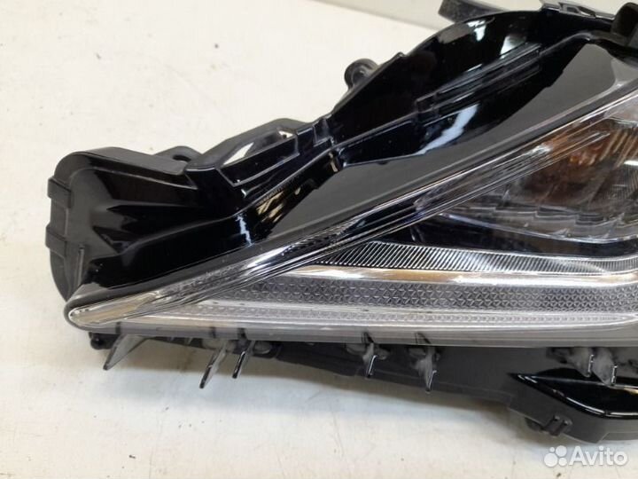 Фара левая Toyota Camry 70 2017-2021