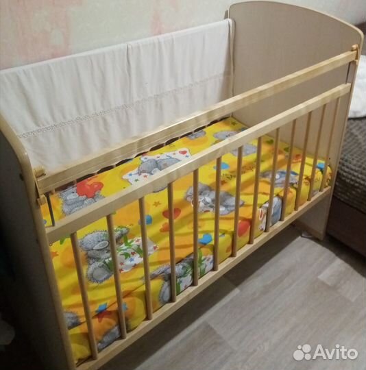 Детская кроватка