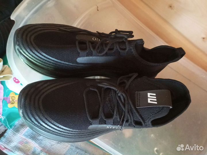 Кроссовки мужские 44 размер новые