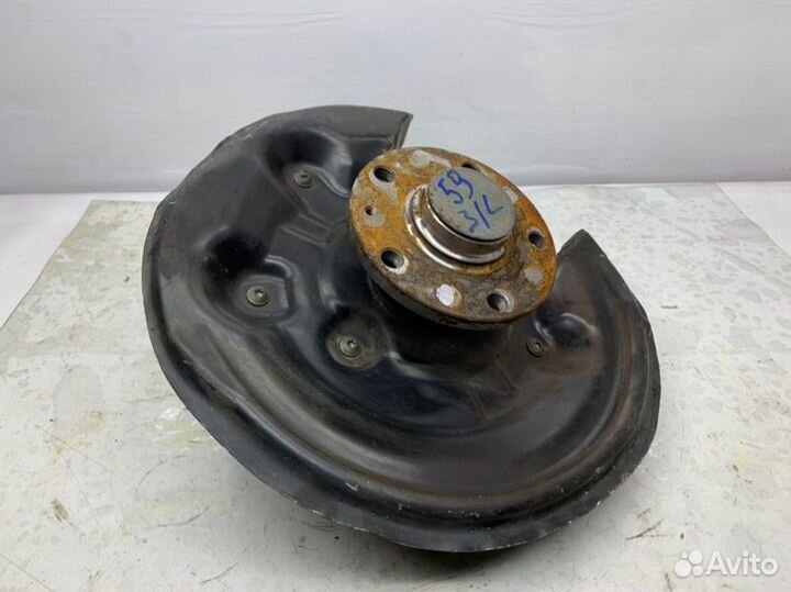 Кулак поворотный задний левый Volkswagen Passat Cc