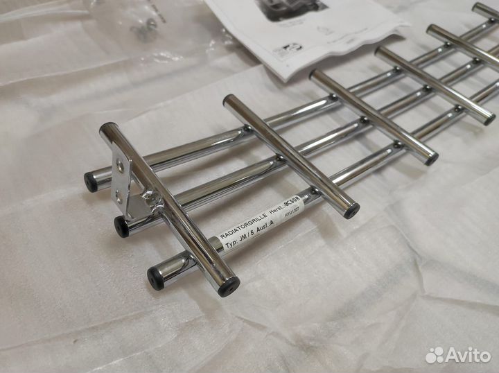 Решетка в бампер Hyundai Tucson 2004-2010