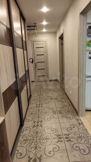 2-к. квартира, 60 м², 1/5 эт.