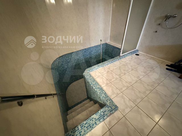 5-к. квартира, 290,1 м², 1/4 эт.