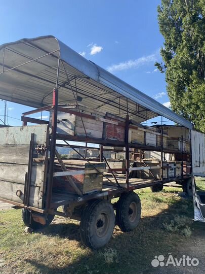 Двухэтажная платформа для перевозки пчёл