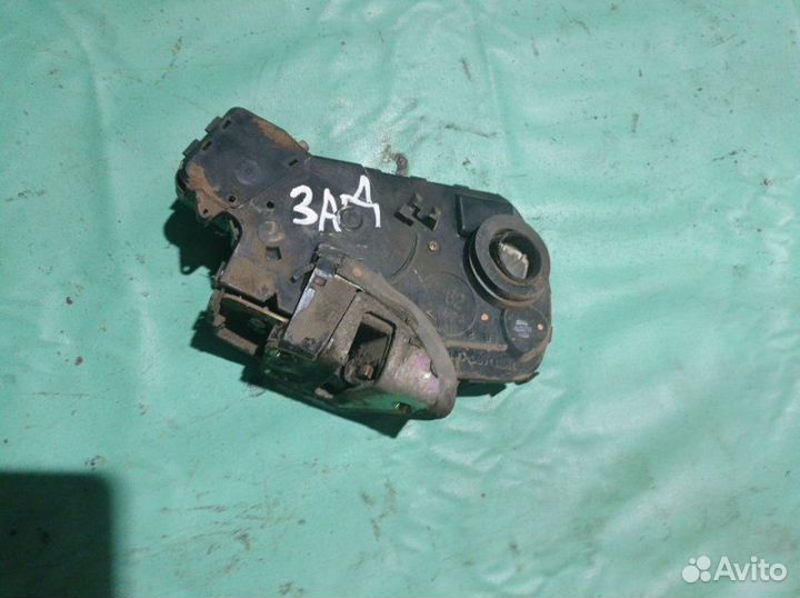 Замок двери задний Toyota Raum