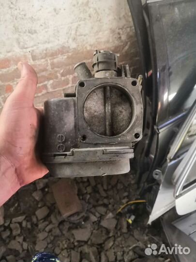 Дроссельная заслонка Mercedes M104 A104 141 0025
