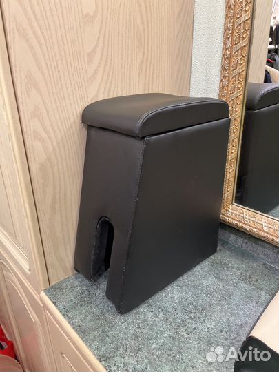 Подлокотник niva 21214