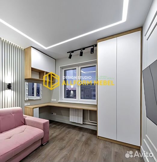 Рабочая зона стол у окна на заказ