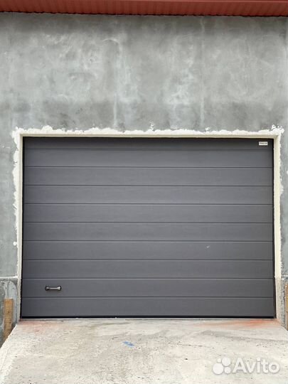 Секционные ворота