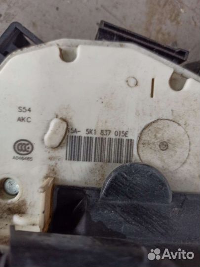 Замок передней левой двери VW Golf 7