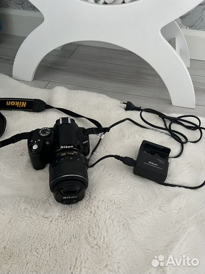 Зеркальный фотоаппарат nicon d3000