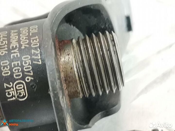 Форсунка Volkswagen Passat B6 2009 03L130277