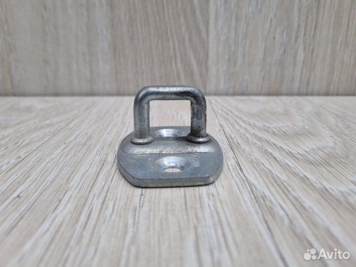 Ответная часть замка двери Toyota Corolla E150