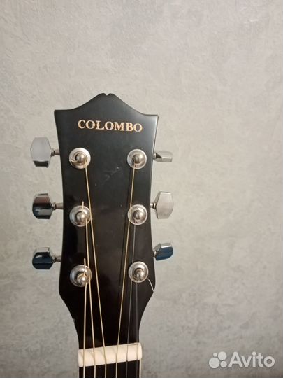 Акустическая гитара