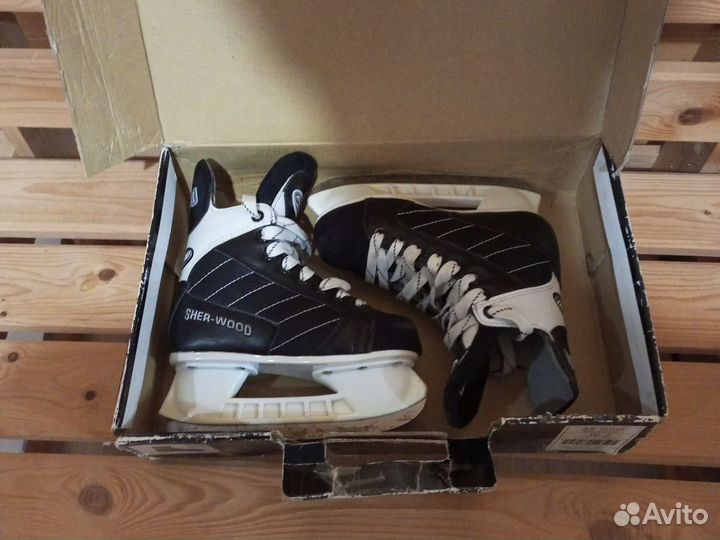 Коньки хоккейные 33 размер