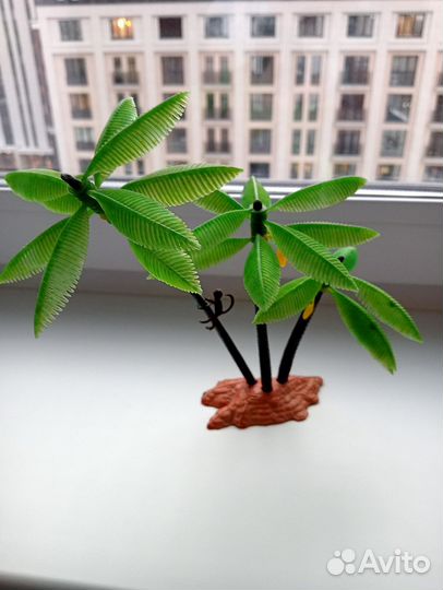 Композиция-Три пальмы с обезьянкой