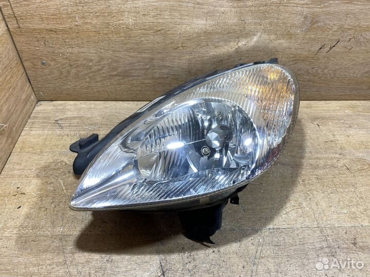Фара передняя левая Citroen Xsara Picasso 142095