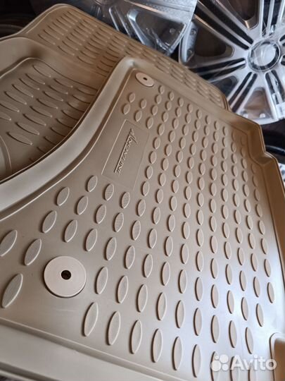 Бежевые коврики на Фольксваген Туарег/2002по2010г