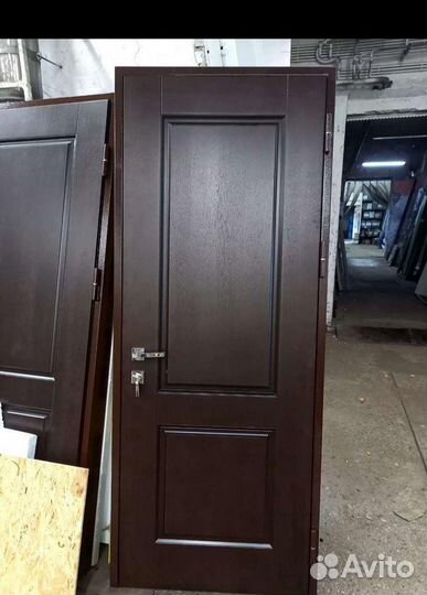 Дверь входная в частный дом