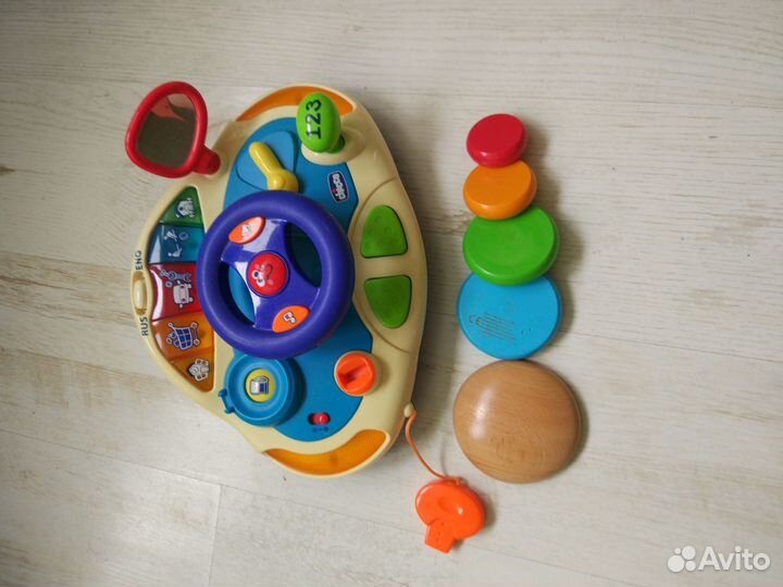 Деревянная пирамидка неваляшка Manhattan Toy