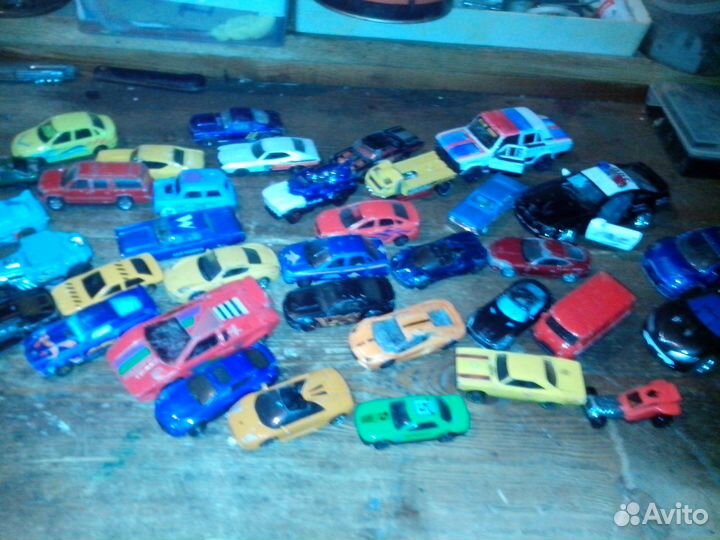 Модельки автомобилей серии 