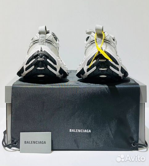 Balenciaga 10xl