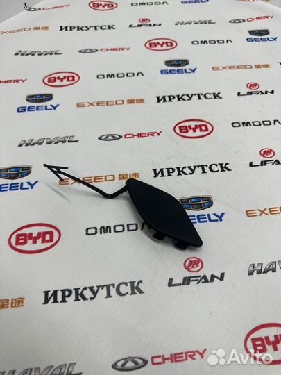 Заглушка буксировочного крюка переднего бампера