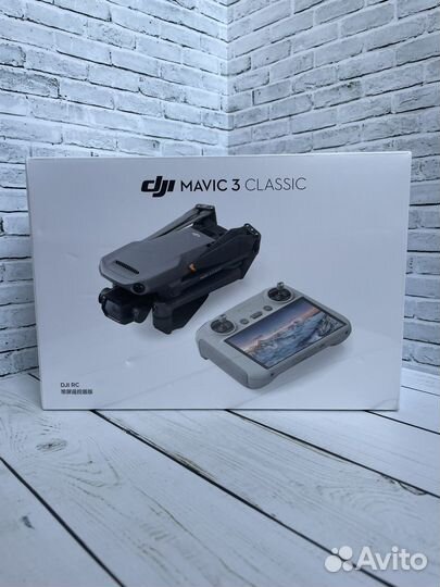 Квадрокоптер DJI Mavic 3 classic RC2