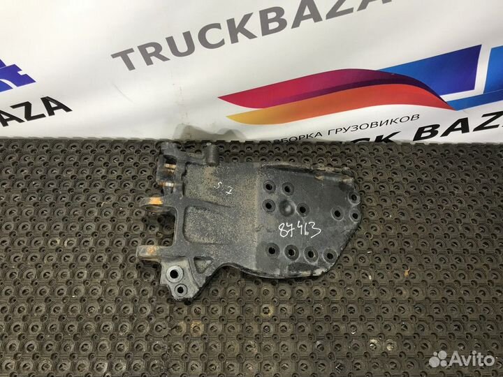 Кронштейн переднего бампера правый Scania 5-series