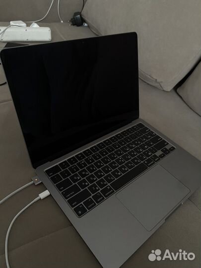 Apple macbook air 13 2022 m2