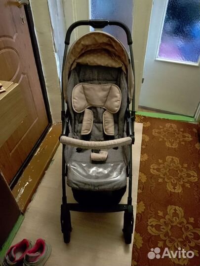 Прогулочная коляска книжка