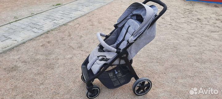 Прогулочная коляска britax romer